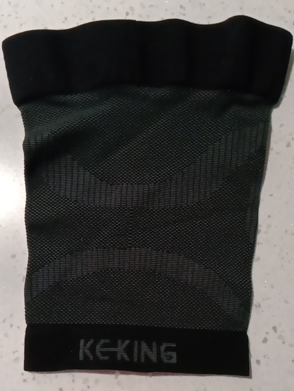 2 Each Black LG-XL Compression Sleeve - Supportive Knee Or Thigh